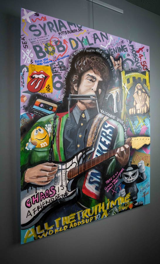 DYLAN AT THE SYRIAN MOSQUE