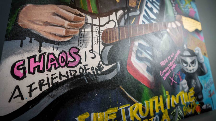 DYLAN AT THE SYRIAN MOSQUE