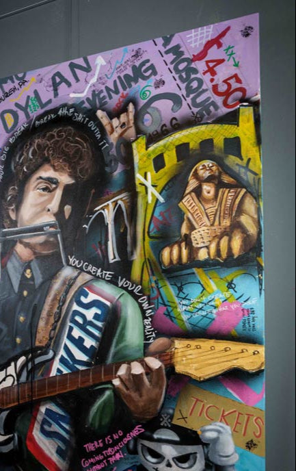 DYLAN AT THE SYRIAN MOSQUE